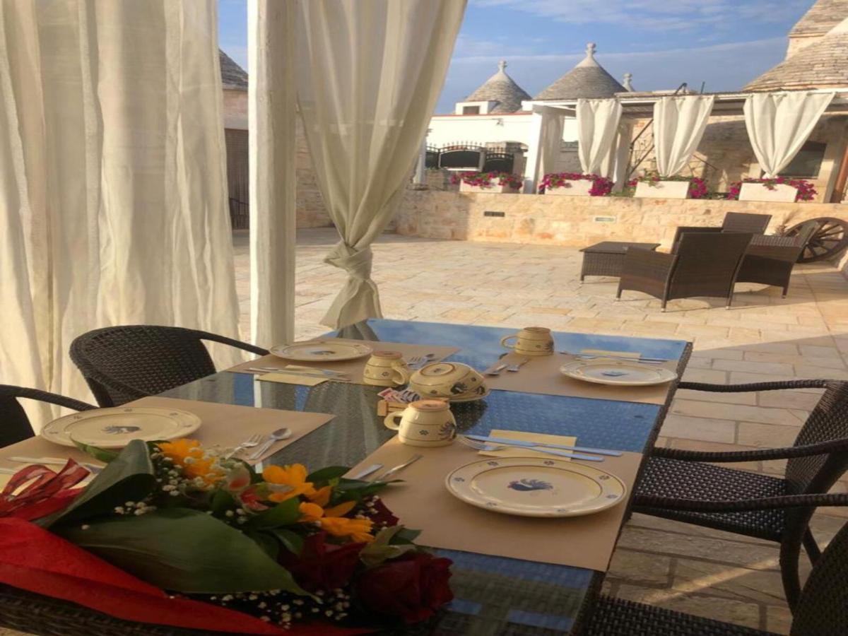 Trulli Isago Acomodação com café da manhã Locorotondo Exterior foto