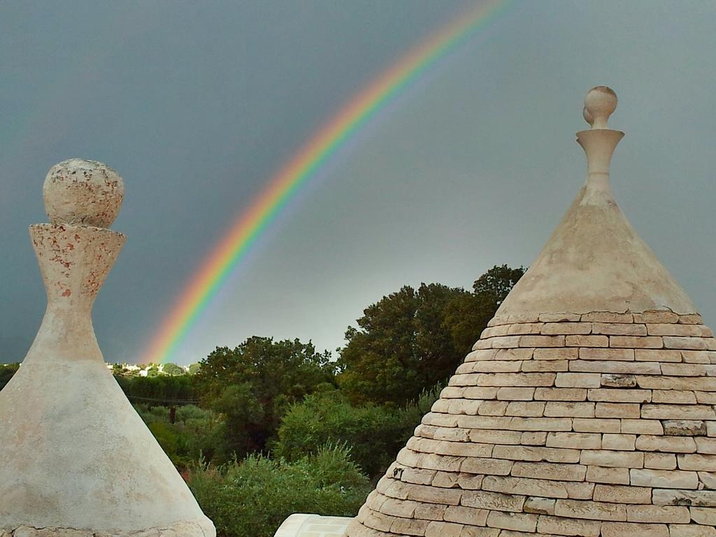 Trulli Isago Acomodação com café da manhã Locorotondo Exterior foto